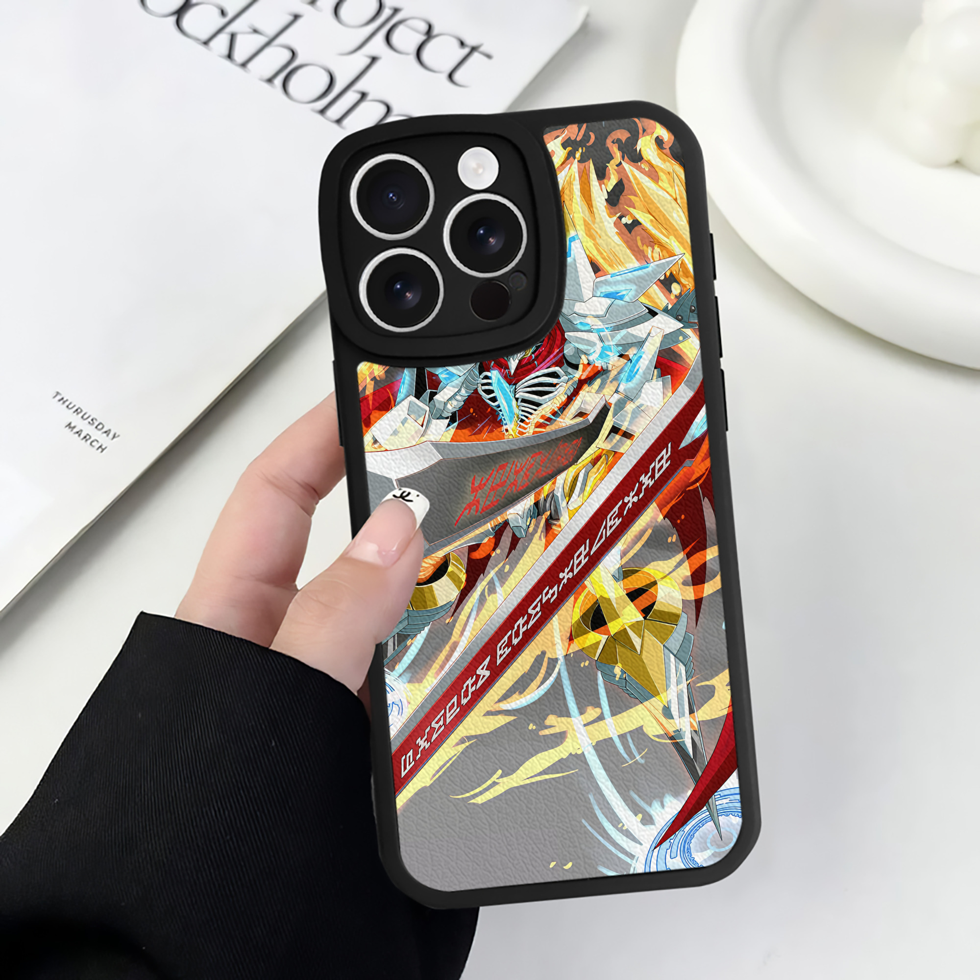 （画像用） Digimon デジタルモンスター/デジモン 【iPhone 16シリーズ対応】シリコンスマホケース（レザー調） 材質：シリコン